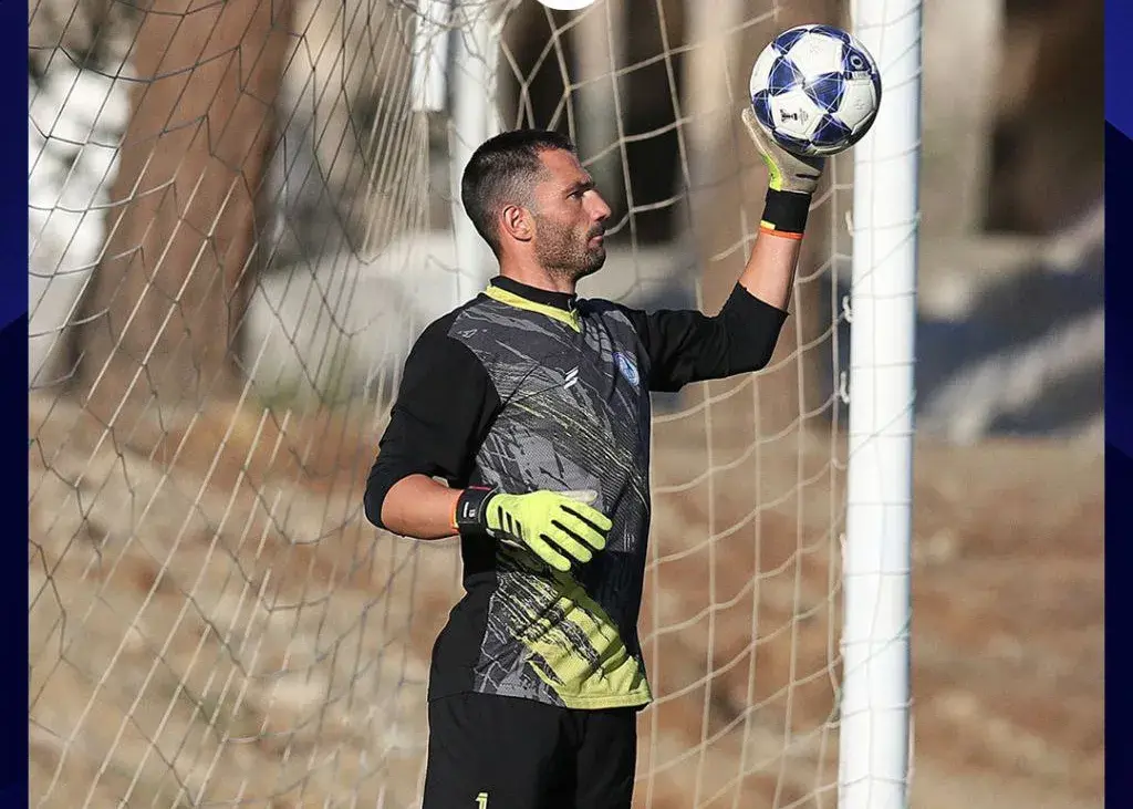 تلاش‌های آدان برای حضور دوباره در ترکیب/ گلر اسپانیایی استقلال می‌خواهد برگردد(عکس)