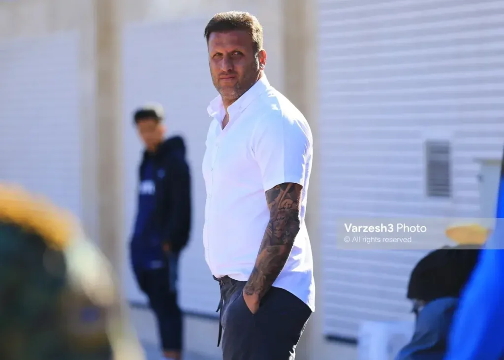 تمدید با اوسمار بهترین تصمیم است؛/ بنگر: کاپیتان‌ها پرسپولیس را جمع کنند