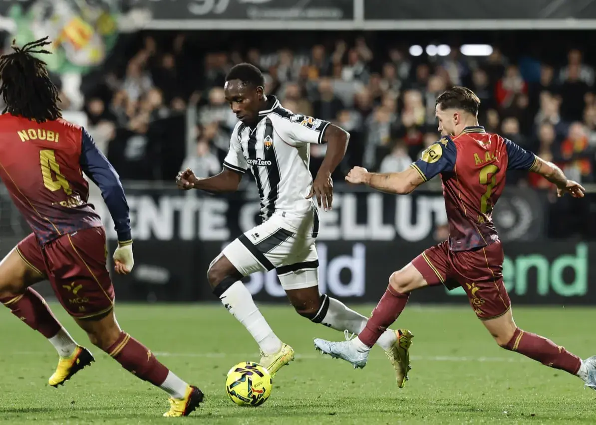 تمدید صدرنشینی کاستیون در لالیگا 2؛/ امیر عابدزاده به لالیگا نزدیک شد!