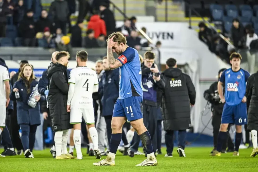 تیرک در مسیر گل طلایی بود؛/ فاصله میلی‌متری جهانبخش با فرشته نجات!