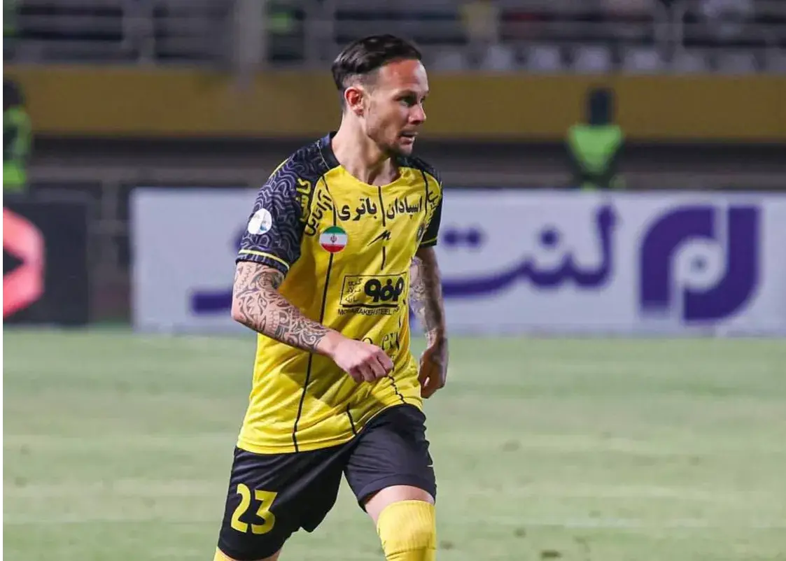 جمشیدیان: ایوان سانچز مصدوم بود و با هماهنگی رفت/ دلیل ترک ایران توسط هافبک اسپانیایی سپاهان