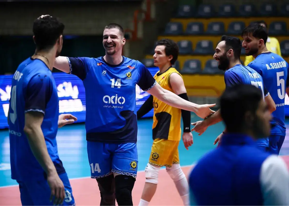 حالا عرشیا به‌نژاد بیشتر به من پاس می‌دهد