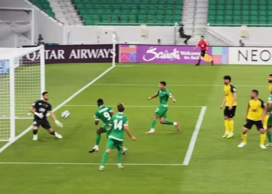 دو مهار تماشایی گلر سپاهان در قطر/ سیدحسین سیوهای آسیایی را شروع کرد(عکس)