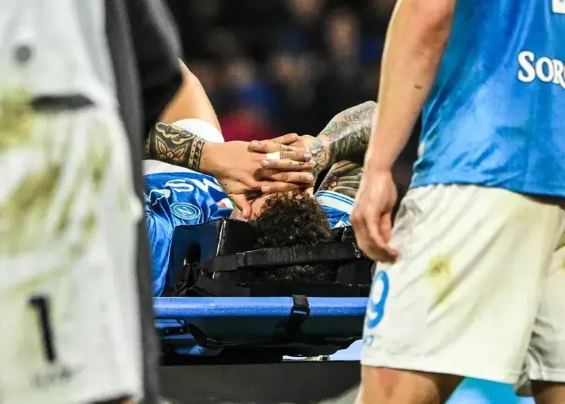 دی‌لورنتزو نشان داد چقدر متعصب است/ کاپیتان ناپولی با یک تیر دو نشان زد!