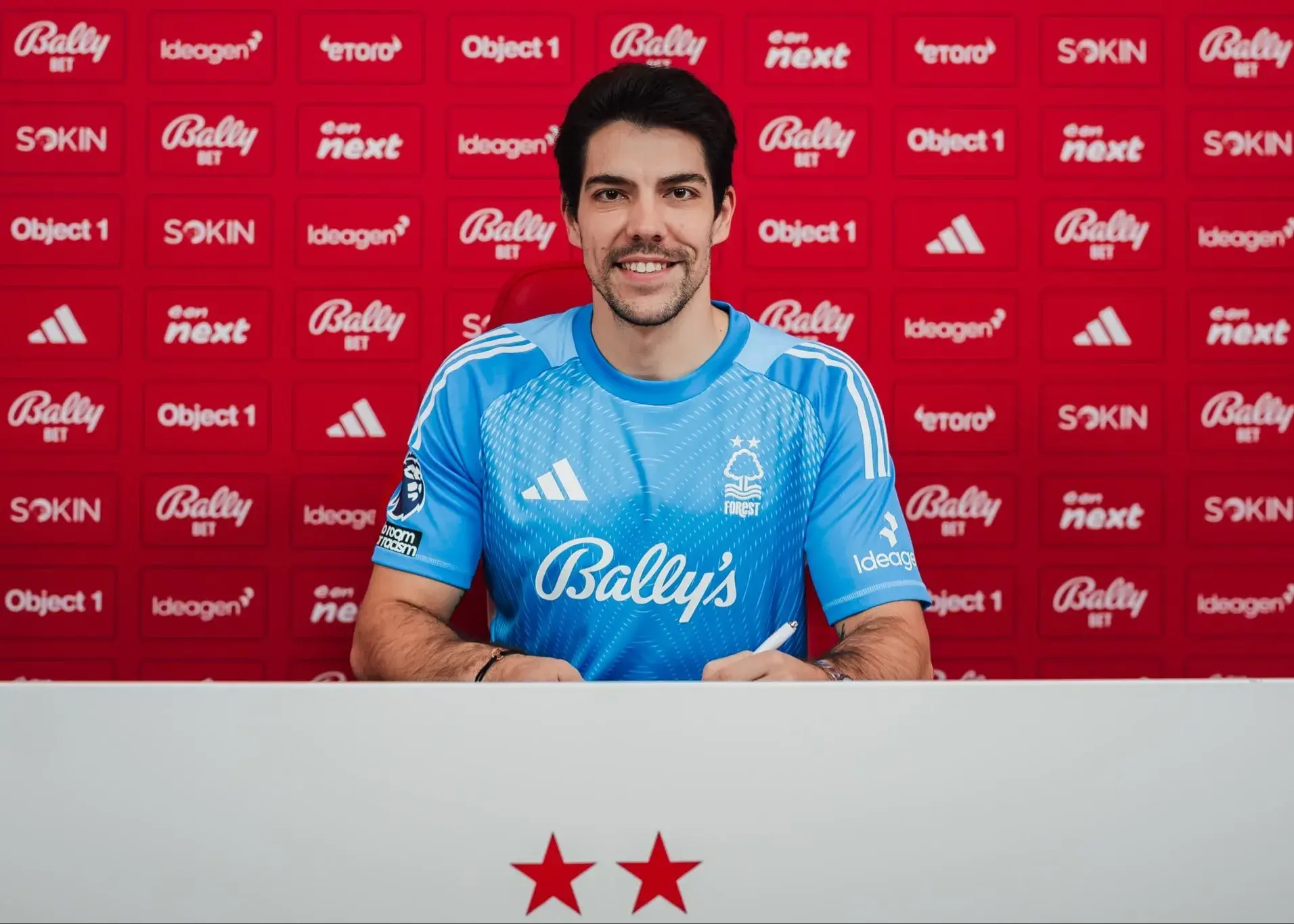 رسمی: گلر منچسترسیتی به فارست پیوست