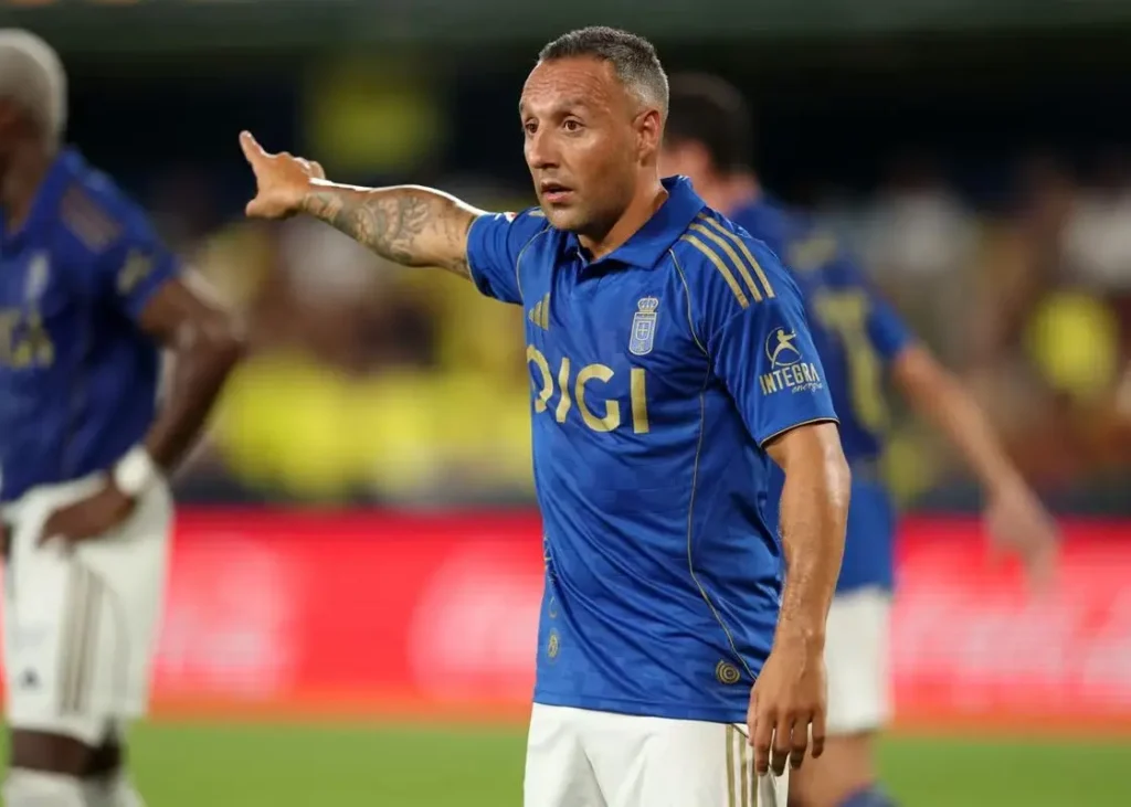 سانتی کازورلا:/ لالیگا چند سال نوری از لیگ برتر عقب‌تر است!