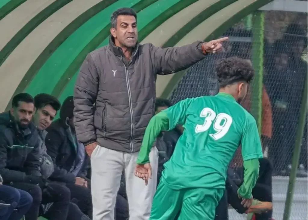 صلصالی: بدون باخت قهرمان می‌شویم/ شانزده از هفده: شاهکار امیدهای ذوب!