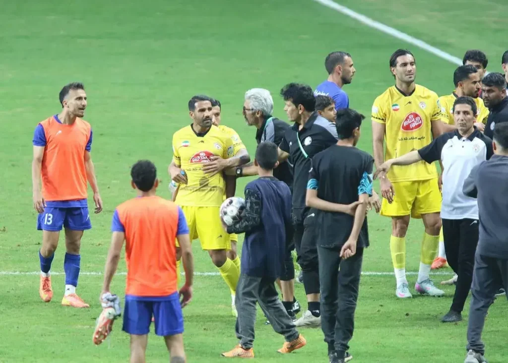 ضمن اعتراض به رفتار مسعود ریگی؛/ بیانیه استقلال خوزستان درباره درگیری‌های پایان بازی