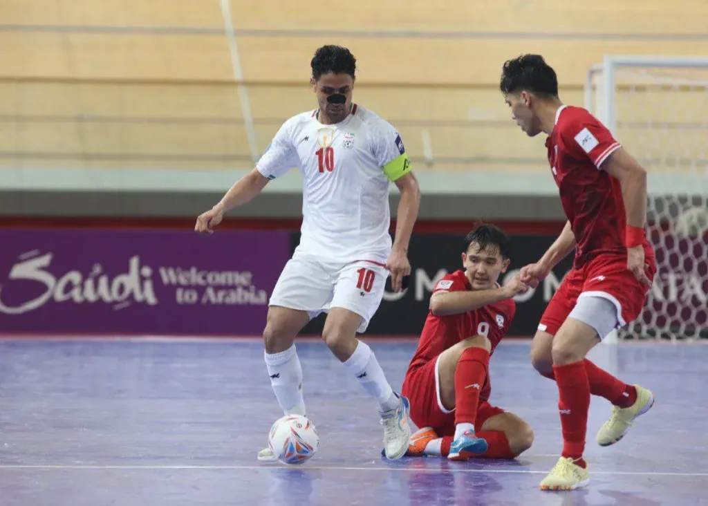 طیبی بدون نقاب زهردار بود؛/ کاپیتان ایران، بهترین بازیکن جدال صدرنشینی