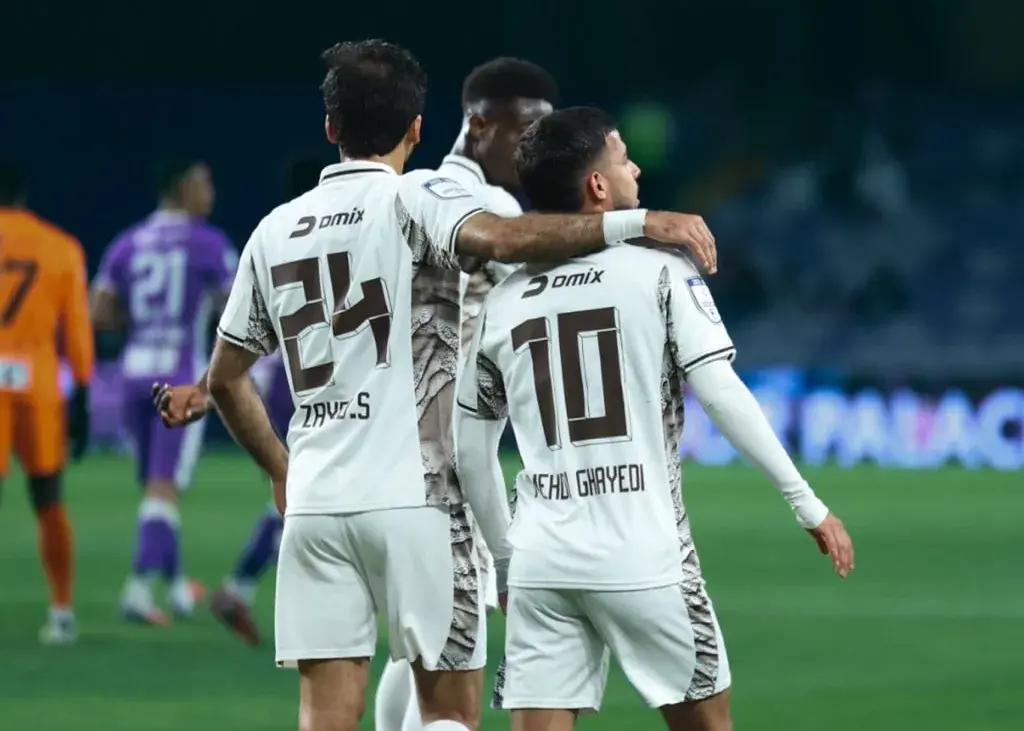 قایدی قهرمان سابق آسیا را شش تایی کرد