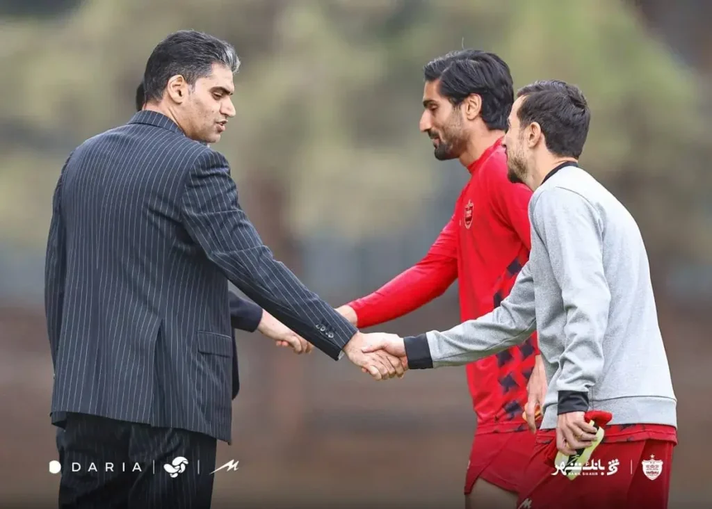 مدیرعامل پرسپولیس تماشاگر ویژه تمرین (عکس)