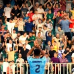 منتظر تماشاگران با کاپیتان مقابل صدرنشین