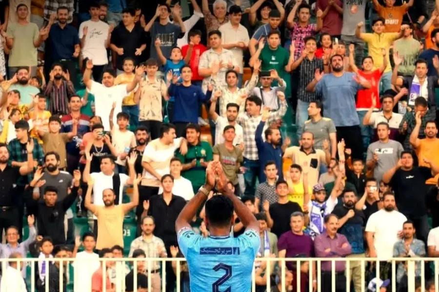 منتظر تماشاگران با کاپیتان مقابل صدرنشین