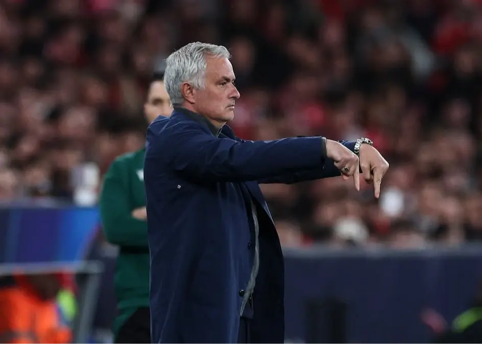 مورینیو: چرا وینیسیوس احمقانه رفتار می‌کند؟