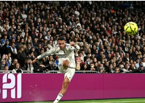 نمایش باشکوه ترنت/ دیوید بکام به رئال مادرید برگشت!