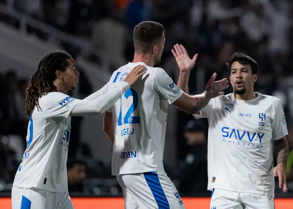 هم‌امتیاز با النصر و یک بازی بیشتر/ برد عجیب الهلال در شبی که هشت گل داشت!