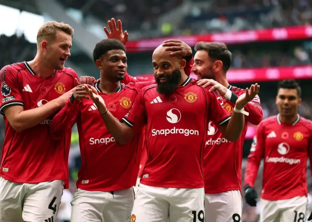 هواداران به نایب‌قهرمانی فکر می‌کنند/ یونایتد شکست‌ناپذیر شد: هفت بازی بدون باخت