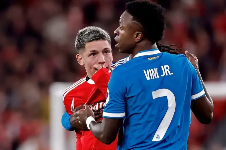 توهین عجیب هواداران بنفیکا به وینیسیوس