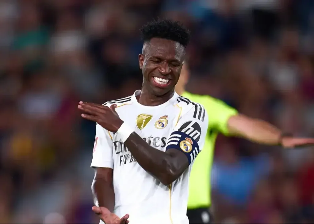 وینیسیوس به گلباران شدن بارسلونا خندید! (عکس)