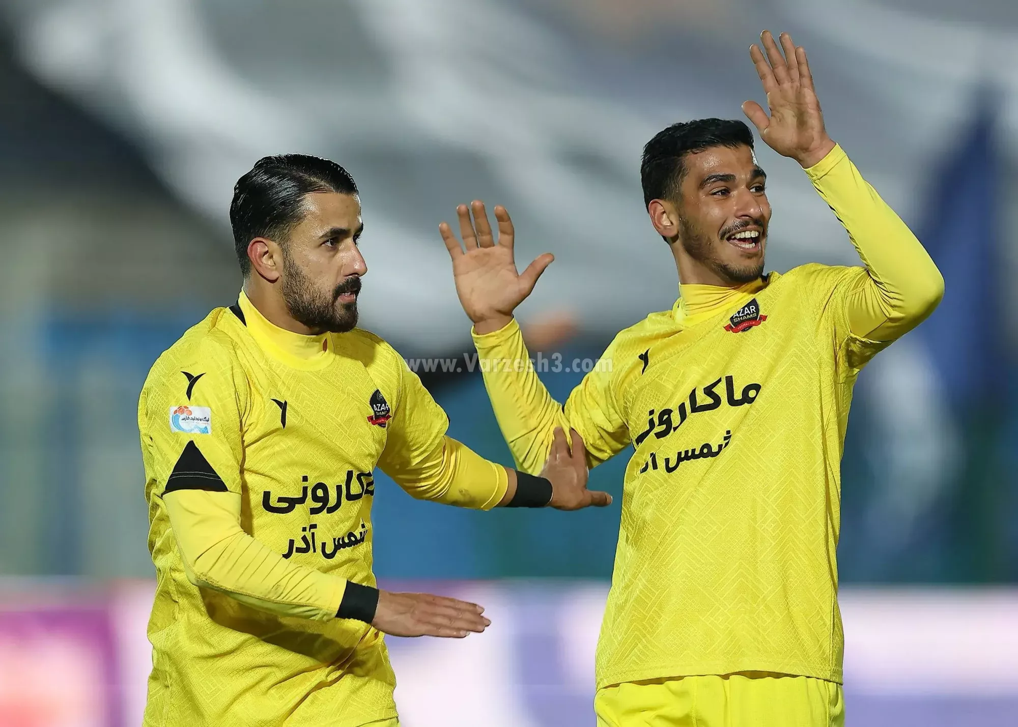 پرحادثه‌ترین مسابقه لیگ/ شمس‌آذر، شکست پس از معجزه ده نفره (عکس)