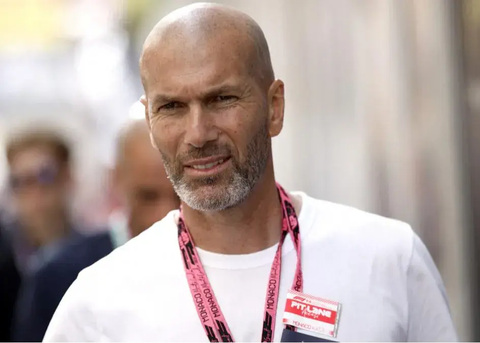 کلاس زیزو فراتر از مستطیل سبز/ حرکت زیبای زیدان: انسان‌دوستِ واقعی