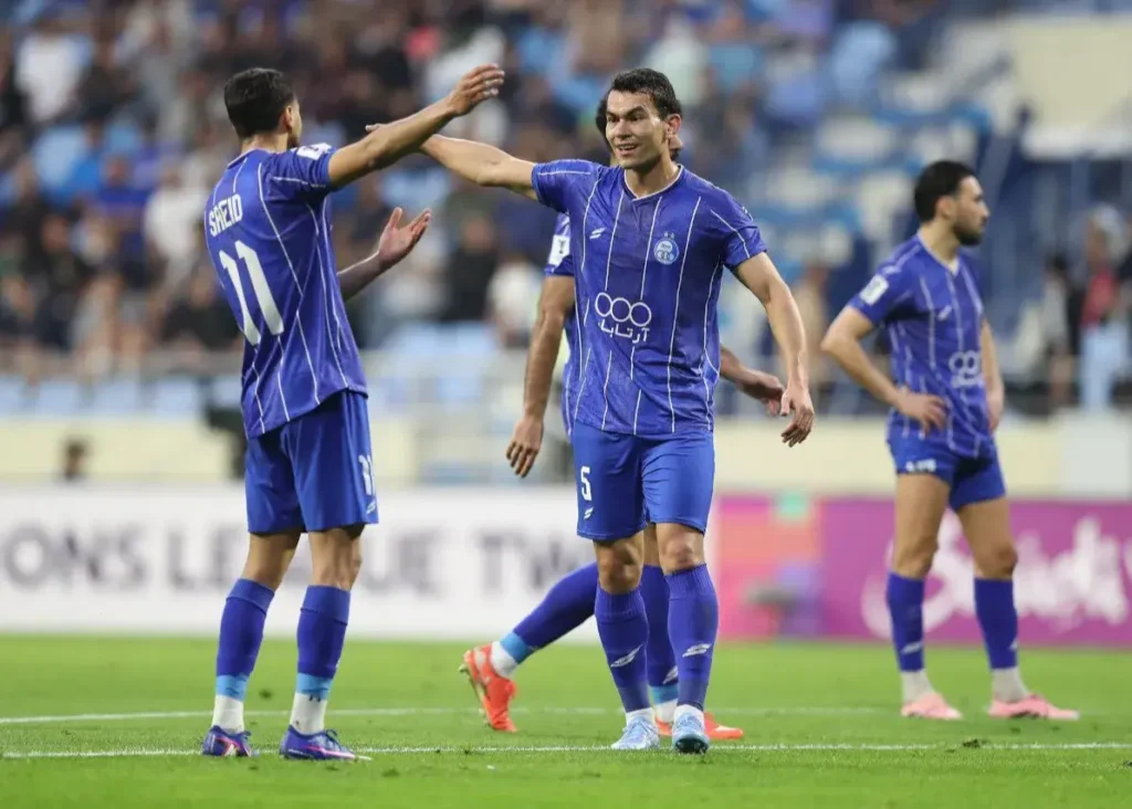 کمک داور ویدیویی زوم روی ستاره ازبکی:/ یک گل و پاس گل رستم آشورماتوف سوخت!