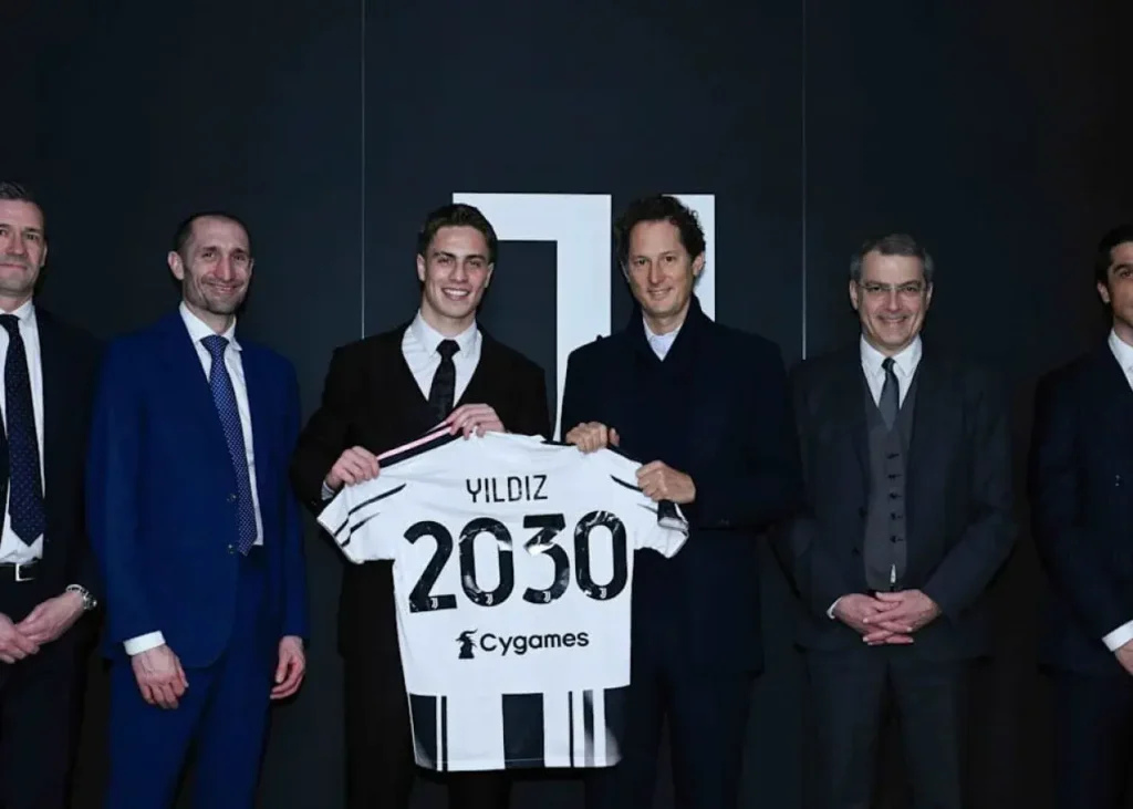 ییلدیز تا 2030 در تورین/ رسمی: یوونتوس با ستاره ترک تمدید کرد