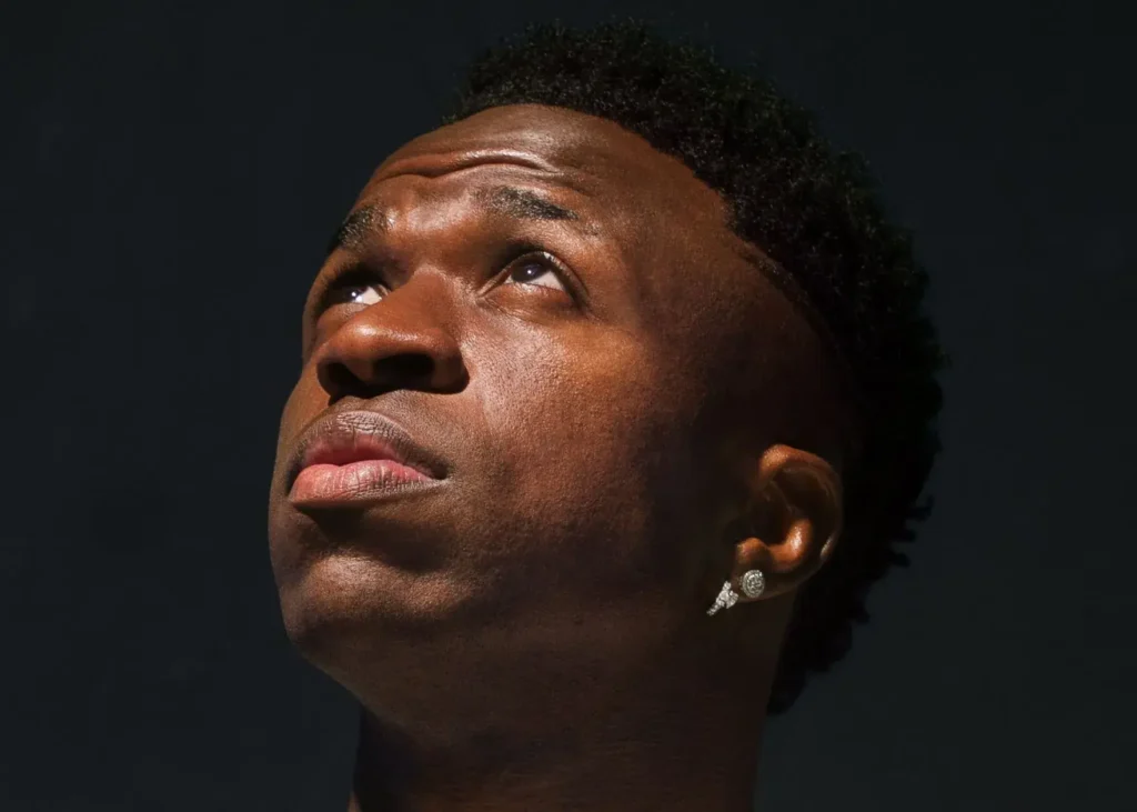 ‏باید فوتبال را به فشن‌شو تبدیل کنیم/ وینیسیوس به این خاطر از فوتبال راضی نیست!