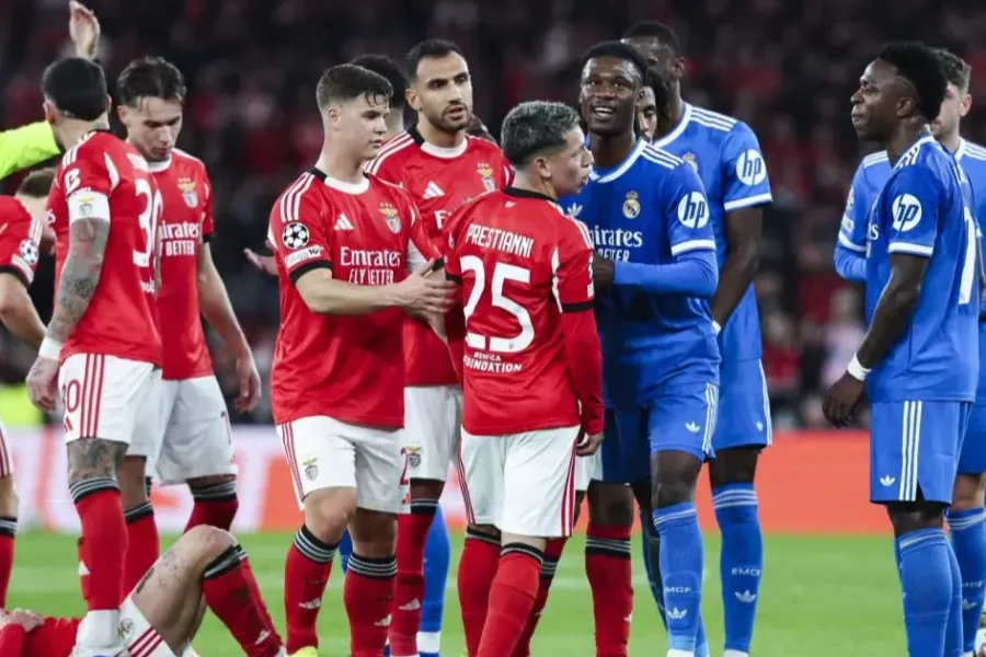 ‏بنفیکا با لحن تند، تکذیب کرد / اعتراف پرستیانی: به وینیسیوس گفتم میمون!