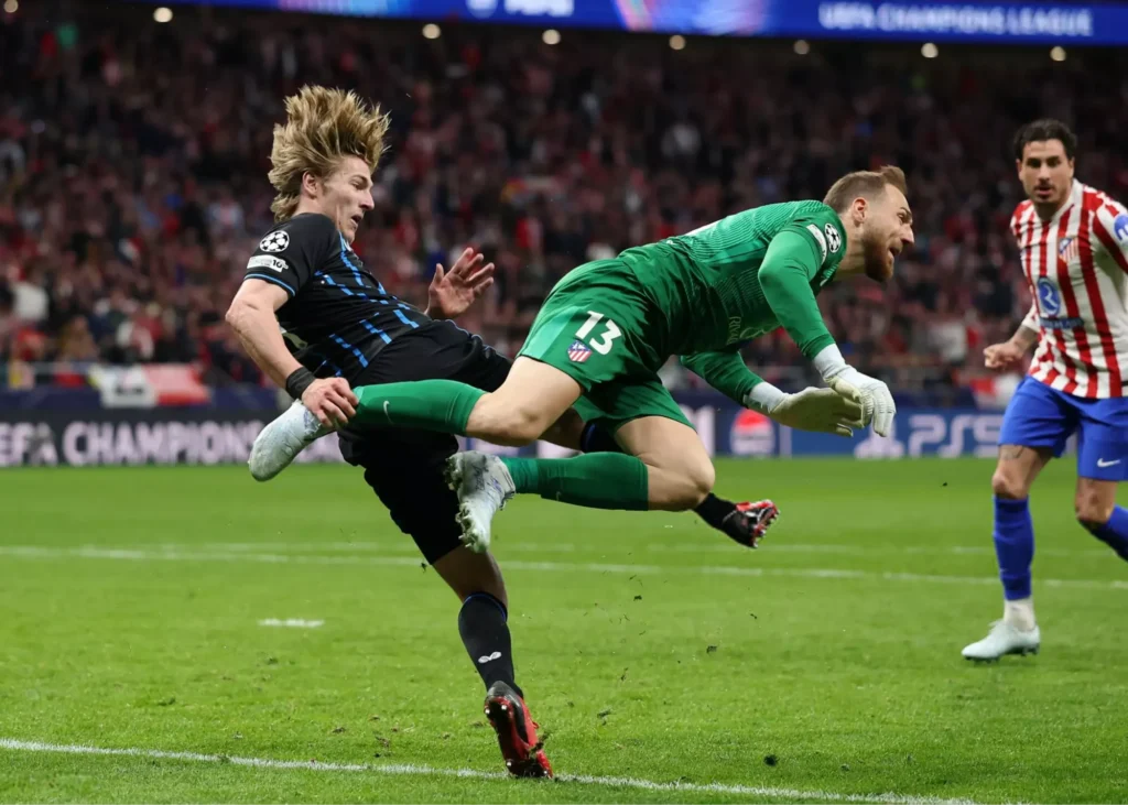 ‏به لطف سورلوث یک پاس گل به اسمم ثبت شد/ اوبلاک: اتلتیکو هر تیمی را می‌برد حتی انگلیسی‌ها