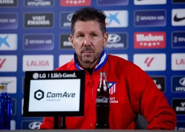 ‏رئال و بارسا حق دارند از ما جلوتر باشند/ سیمئونه: بردن برای ما از نان شب واجب‌تر است