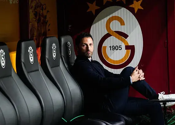 اسماعیل کارتال آماده می‌شود/ رسمی: اخراج سرمربی فنرباغچه بعد از باخت دربی