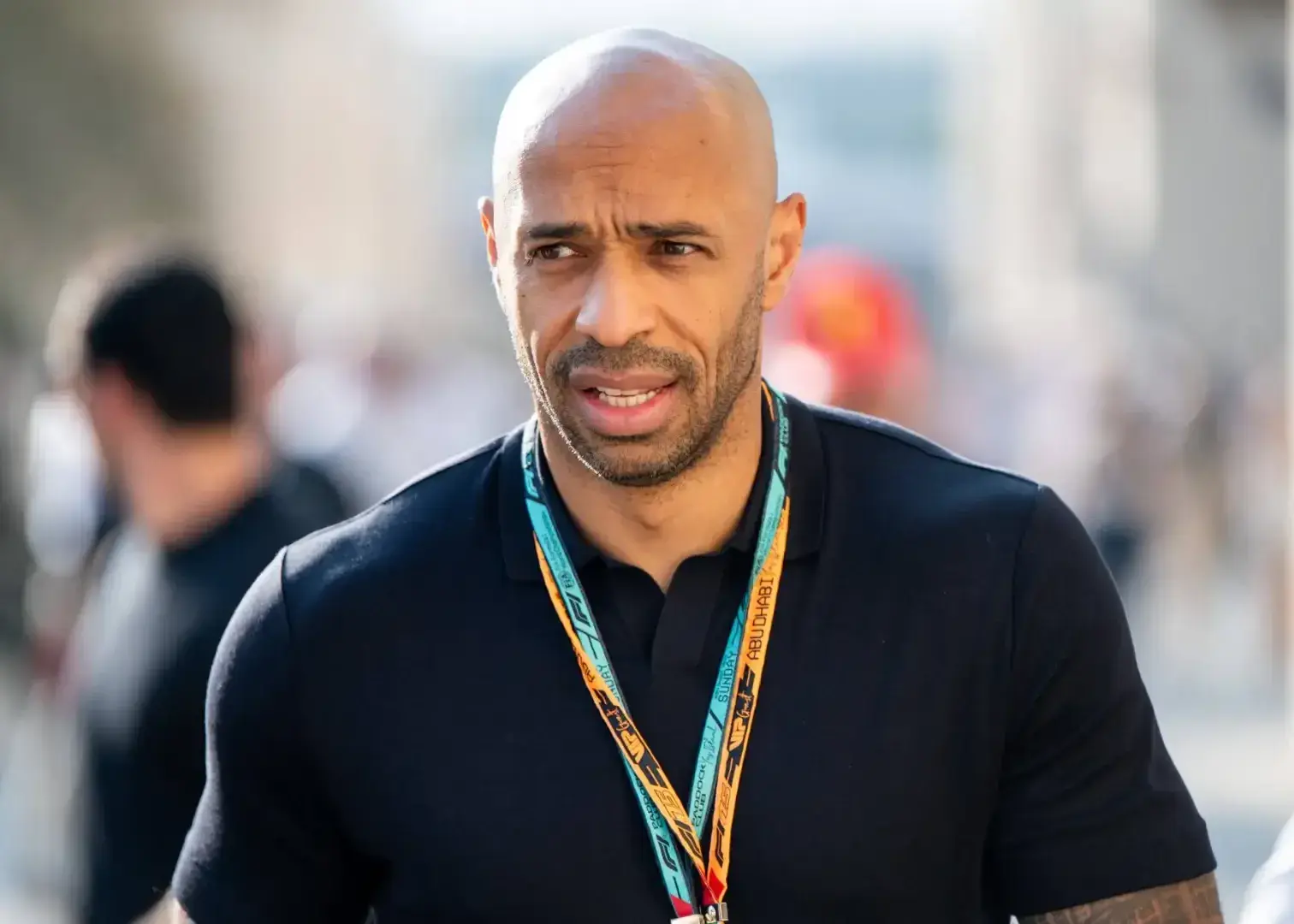 تیری آنری:/ با این وضع، بارسا تا ۱۰ سال بعد هم همین است!