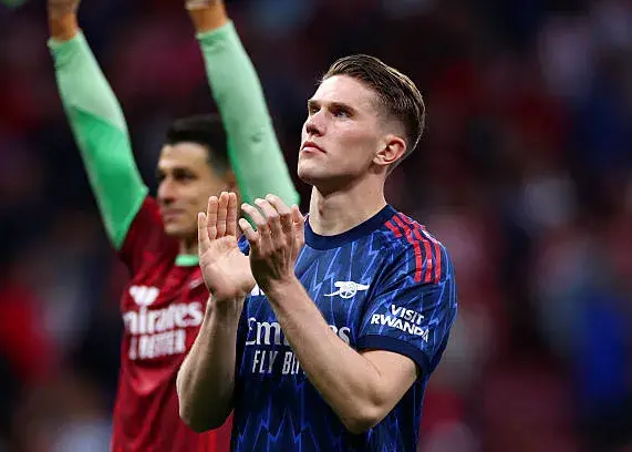 ویکتور طلسم شکست اما راضی نبود/ گیوکرش: پنالتی واضح بود، داور نخواست بگیرد!