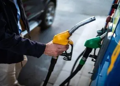 تولید بنزین در کشور با مشکل مواجه نمی‌شود