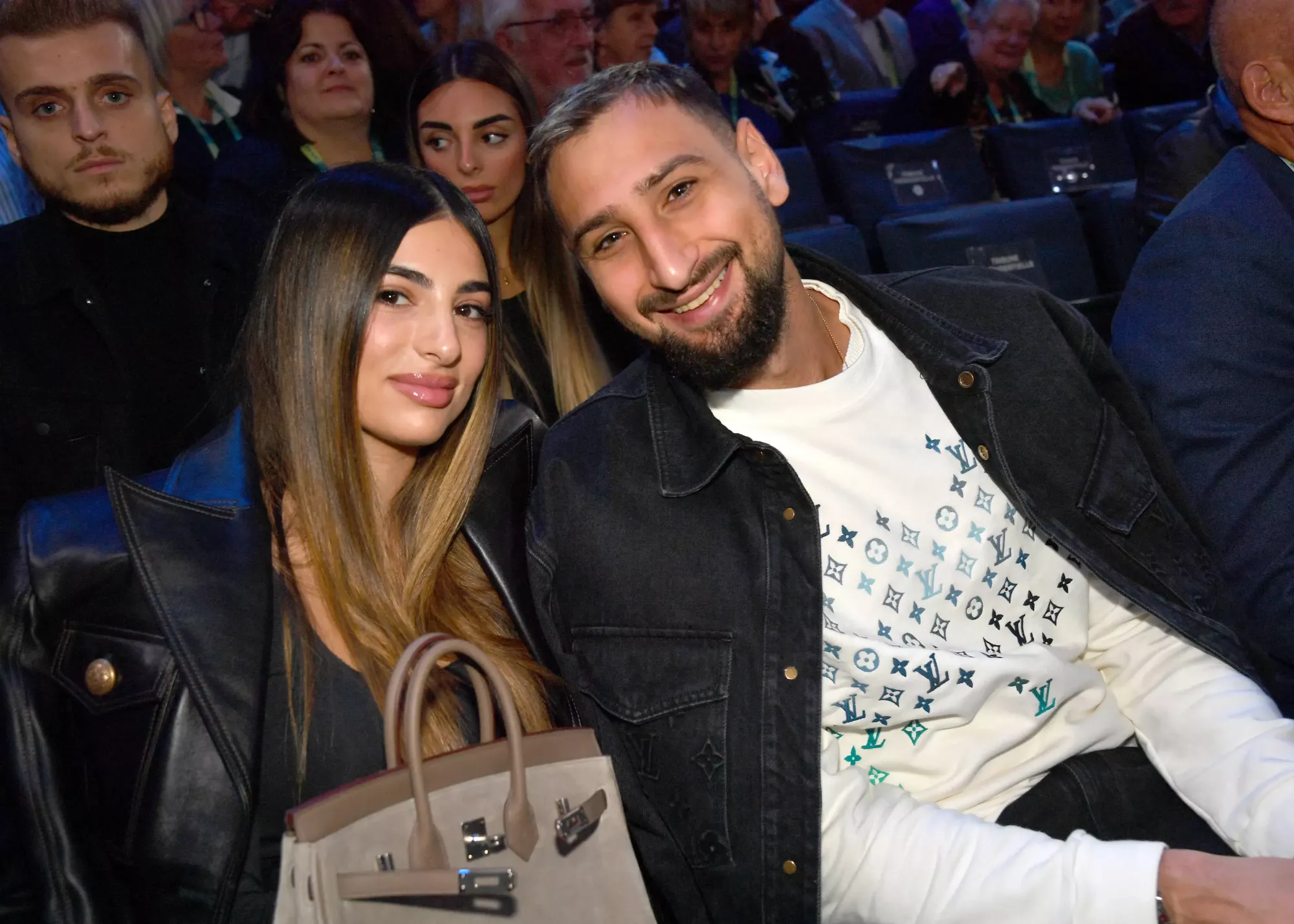 دستور از داخل زندان توسط جوانی ۲۱ ساله/ راز سرقت وحشیانه از دوناروما فاش شد