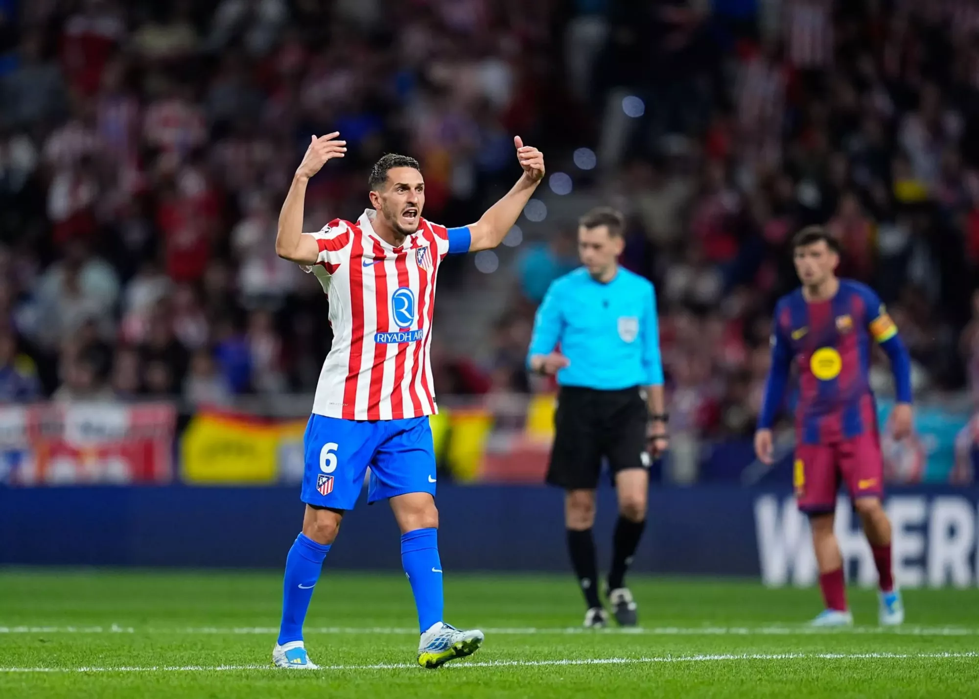 کوکه: میتوانستیم بارسا را با گلهای بیشتر حذف کنیم