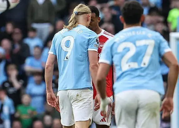 گابریل از اخراج قسر در رفت!/ کارشناسی داوری جنجالی‌ترین صحنه سیتی-آرسنال