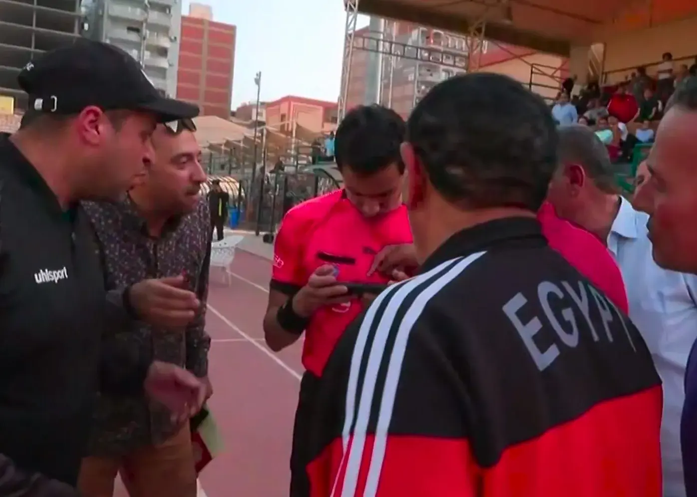 وی‌ای‌آر سنتی با تلفن همراه در لیگ مصر!