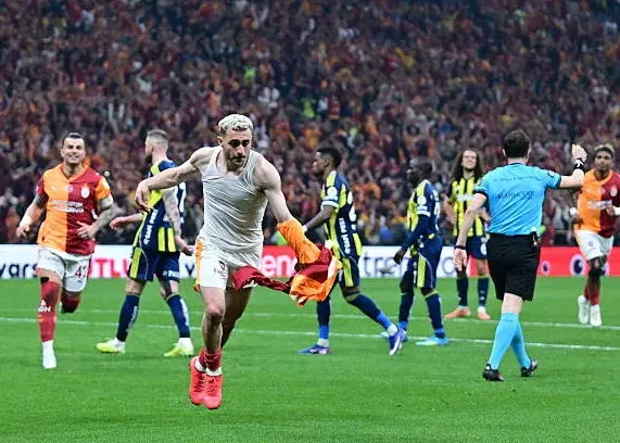 استانبول در قرقِ شیرهای اوکان بوروک/ سه بر صفر در دربی بزرگ: گالا یک کلاس بالاتر از فنر