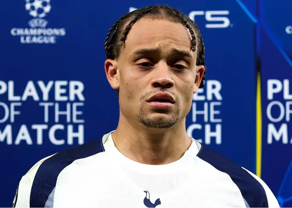 اعتراض جدی هواداران:/ کادر پزشکی تاتنهام متوجه مصدومیت ژاوی نشد!