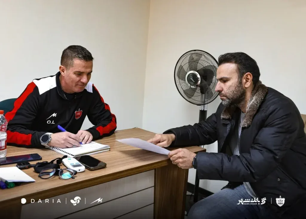 بی صبرانه منتظر بازگشت به ایران هستم؛/ اوسمار در جلسه با مدیران ارشد پرسپولیس