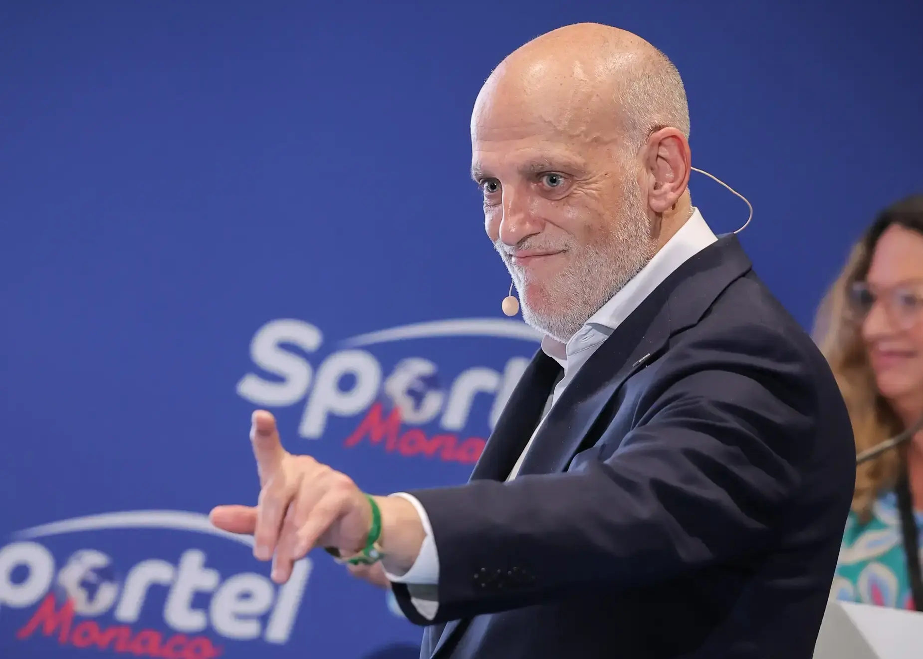 تباس جواب انتقادات آربلوا را داد