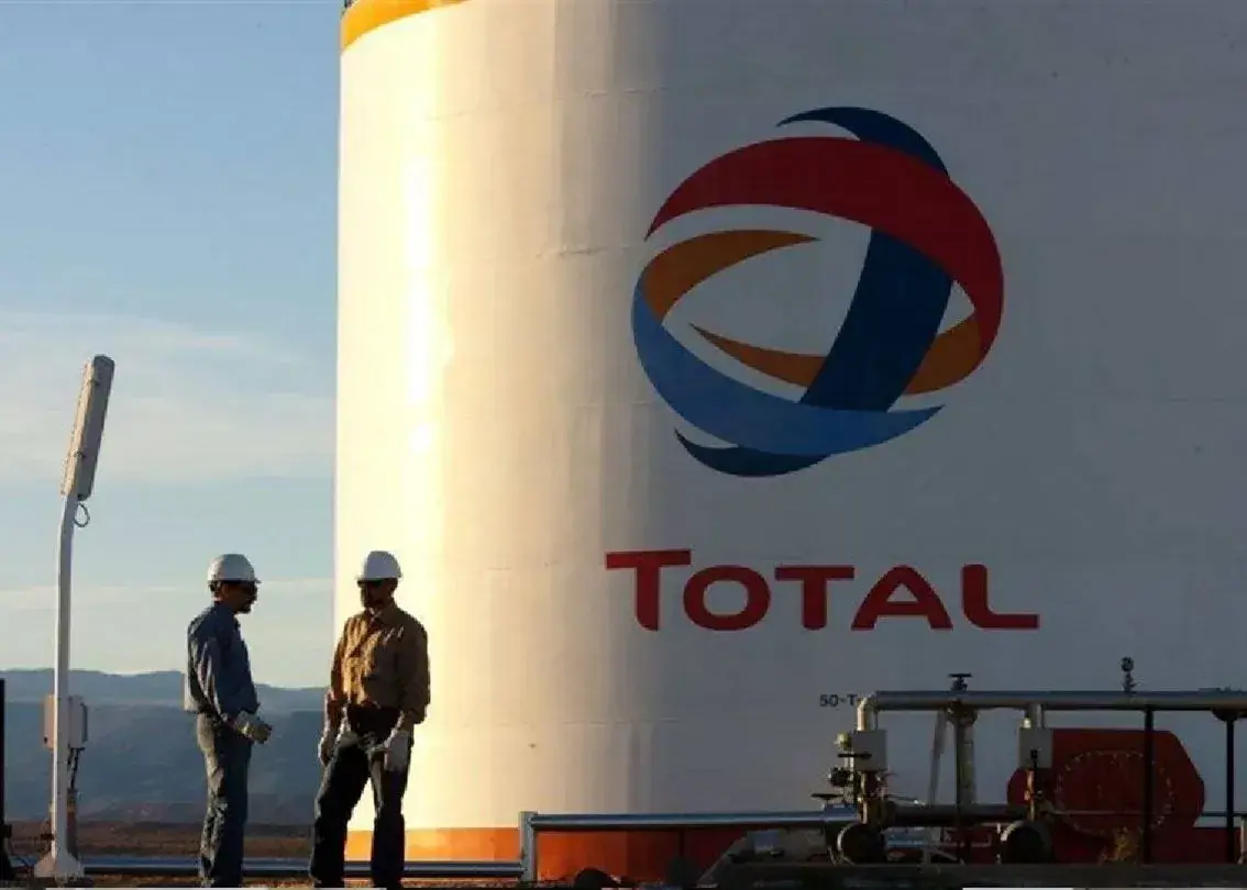 رئیس توتال: / عوارض بدهیم، بهتر از این است که تنگه هرمز بسته باشد