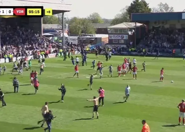 زود شادی کنه، کنسله/ تراژدی تراکتور و شالکه در لیگ دسته پنج انگلیس!