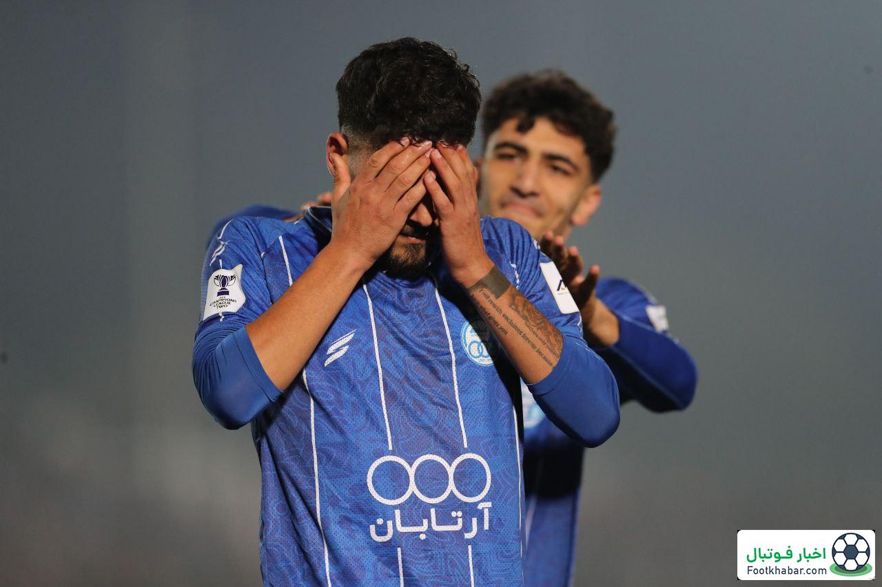 ستاره جوان استقلال به یاد شهدای مدرسه میناب