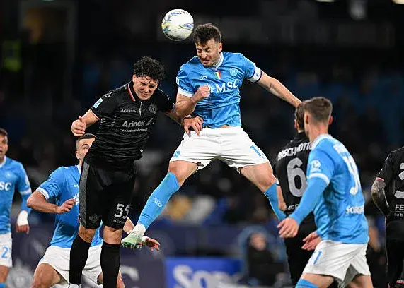 شب باشکوه دی‌بروینه و مک‌تامینی در مارادونا/ ناپولی 4-0 کرمونزه | حریف ضعیف را له کردند