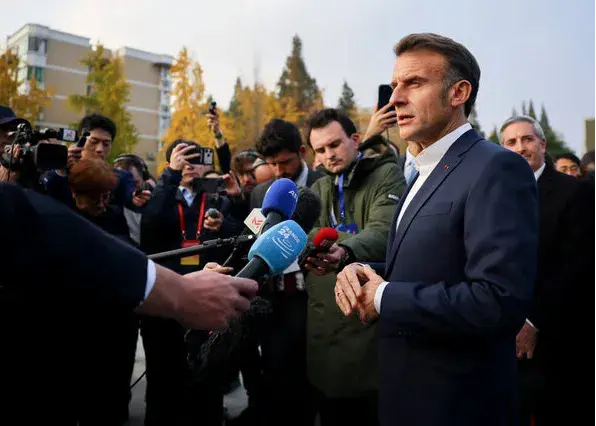 ماکرون خواستار بازگشایی کامل تنگه هرمز