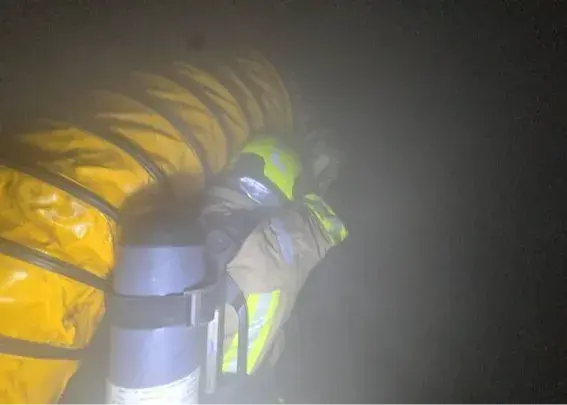 مهار حریق ساختمان تجاری – اداری در خیابان انقلاب