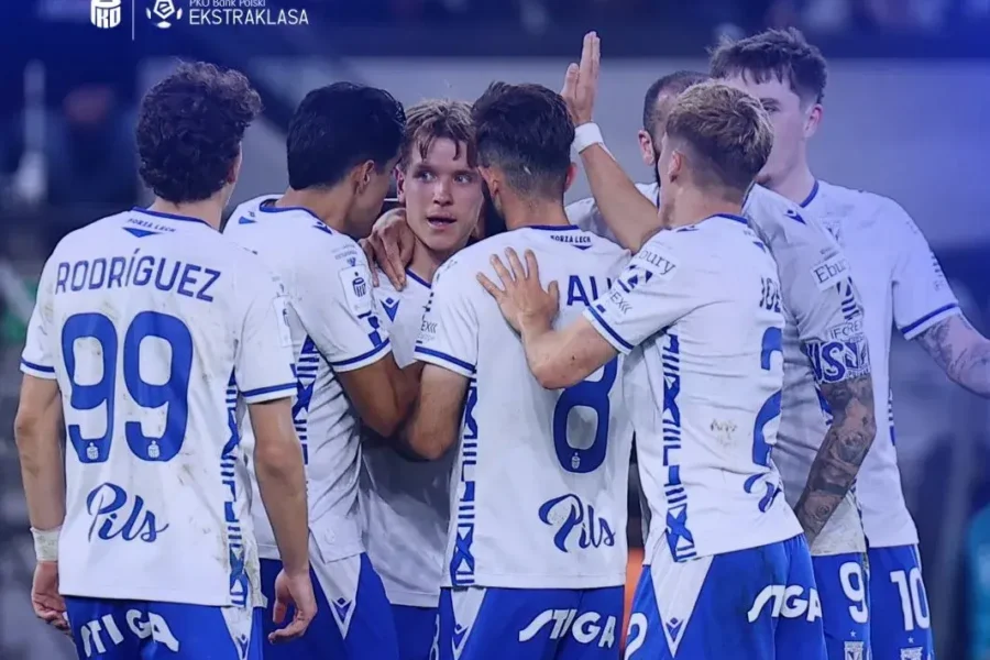 مهندسی برد لخ با پای شماره هشت؛/ چشم‌نواز از قلی‌زاده با پاس قهرمانی (عکس)